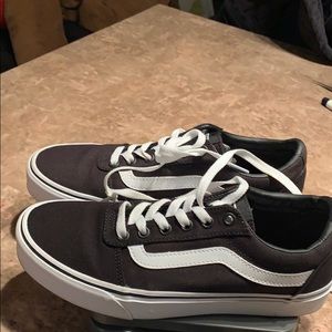 Black vans women’s 8.5